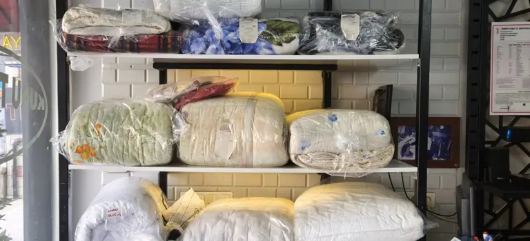 Temizlenmiş yorgan ve ev tekstili
